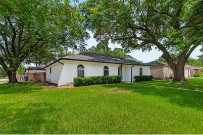 16303 Townes Road, Friendswood, TX 77546 - Photo 3