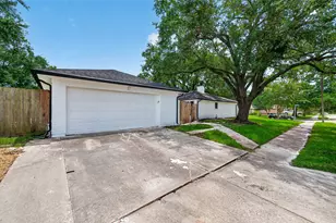 16303 Townes Rd, Friendswood, TX 77546 - Photo 45