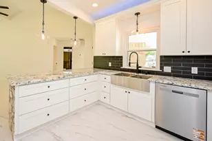 7423 Maczali Dr, Houston, TX 77489 - Photo 13