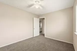 16623 Red Gully Dr, Sugar Land, TX 77498 - Photo 23