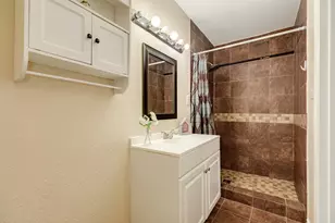 114 Singleton St, Jones Creek, TX 77541 - Photo 15