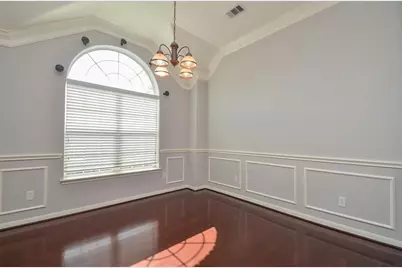 6726 Oakman, Sugar Land, TX 77479 - Photo 5