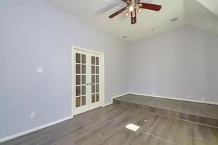 6726 Oakman, Sugar Land, TX 77479 - Photo 11