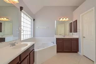 6726 Oakman, Sugar Land, TX 77479 - Photo 25