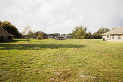 10307 Sralla Road, Crosby, TX 77532 - Photo 5
