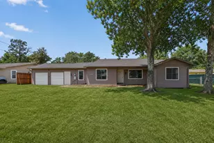 217 N Holly Ave, Cleveland, TX 77327 - Photo 1