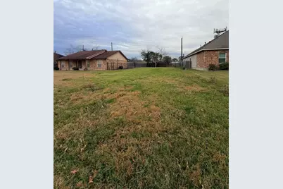 7135 Rook Boulevard, Houston, TX 77087 - Photo 3