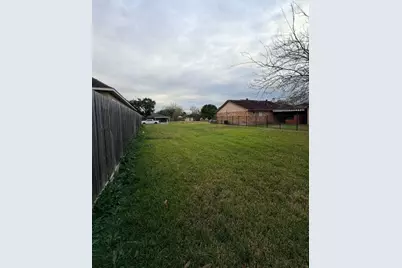 7135 Rook Boulevard, Houston, TX 77087 - Photo 5