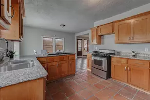 2410 Cleburne St, Houston, TX 77004 - Photo 17