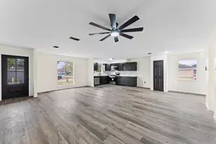 2203 Drayton Ln, Houston, TX 77088 - Photo 9