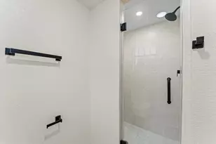 2203 Drayton Ln, Houston, TX 77088 - Photo 21