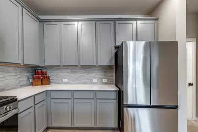 8033 Scanlan Trail, Missouri City, TX 77459 - Photo 9