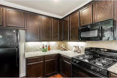 64 Woodland Hills Drive #B, Conroe, TX 77303 - Photo 5