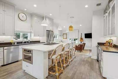 6151 Holly Springs Drive, Houston, TX 77057 - Photo 3