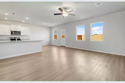 8209 Vanilla Orchid Drive, Houston, TX 77016 - Photo 3