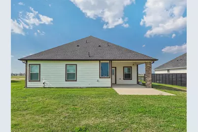 1325 Palomino Trail, Angleton, TX 77515 - Photo 23