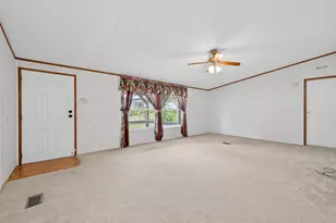 121 E Oak Shadows, Onalaska, TX 77360 - Photo 9