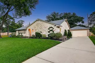 14003 Britoak Ln, Houston, TX 77079 - Photo 3