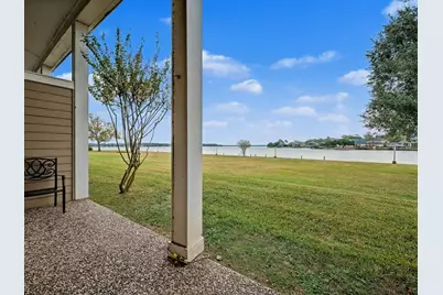 75 April Point Drive S, Conroe, TX 77356 - Photo 15
