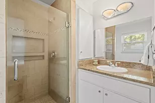 5827 Rutherglenn Dr, Houston, TX 77096 - Photo 25