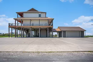 883 Gulf Cedar Dr, Port Bolivar, TX 77650 - Photo 3