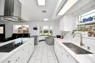 7407 Shiner Ln, Houston, TX 77072 - Photo 5