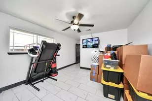 7407 Shiner Ln, Houston, TX 77072 - Photo 25