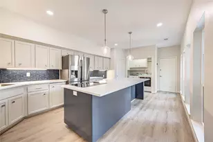 14207 Stokesmount Dr, Houston, TX 77077 - Photo 7