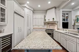 1235 Wynden Commons Ln, Houston, TX 77056 - Photo 9