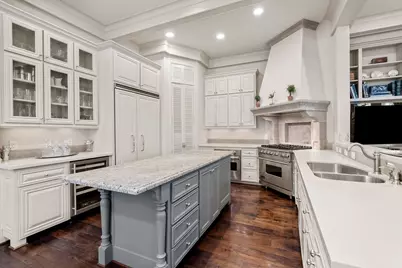 1235 Wynden Commons Lane, Houston, TX 77056 - Photo 11