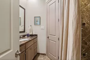 1235 Wynden Commons Ln, Houston, TX 77056 - Photo 31