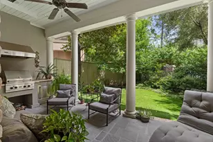 1235 Wynden Commons Ln, Houston, TX 77056 - Photo 37