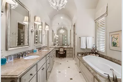 1235 Wynden Commons Lane, Houston, TX 77056 - Photo 23