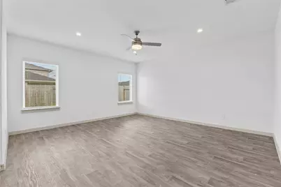2905 Highgate Hill Lane, Houston, TX 77047 - Photo 17