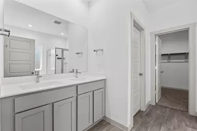 2905 Highgate Hill Lane, Houston, TX 77047 - Photo 9