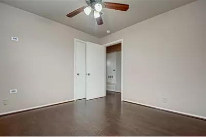 8518 Forum Drive, Houston, TX 77055 - Photo 11