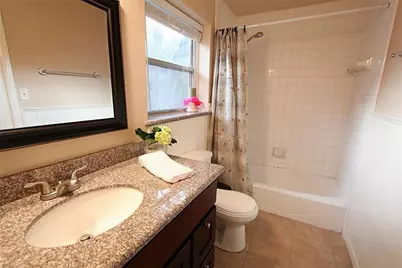 8518 Forum Drive, Houston, TX 77055 - Photo 9