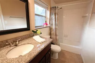 8518 Forum Dr, Houston, TX 77055 - Photo 9