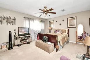 13958 Hollowgreen Dr, Houston, TX 77082 - Photo 17