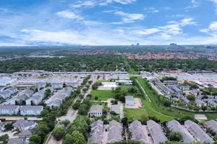 13958 Hollowgreen Dr, Houston, TX 77082 - Photo 33