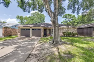16131 White Star Dr, Houston, TX 77062 - Photo 1