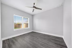 3732 Nathaniel Brown St, Houston, TX 77021 - Photo 9