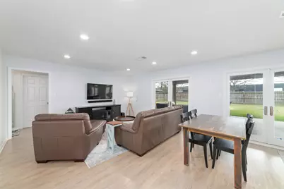 6435 Woodbrook Lane, Houston, TX 77008 - Photo 5