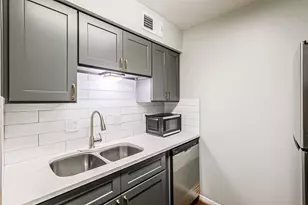 7575 Katy Fwy, Houston, TX 77024 - Photo 7