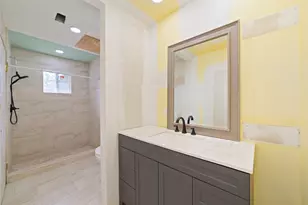 11415 Brook Meadows Ln, Stafford, TX 77477 - Photo 15