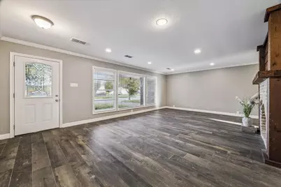 1205 Marine Drive, Galveston, TX 77550 - Photo 3