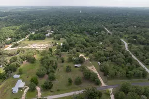 327 Teal Lake Dr, Caldwell, TX 77836 - Photo 7