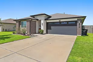 407 Turtle Oak Ln, Baytown, TX 77523 - Photo 3