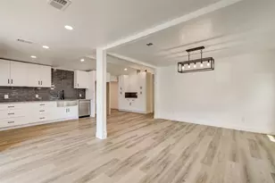 315 Cypress St, Alvin, TX 77511 - Photo 3