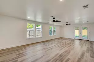 315 Cypress St, Alvin, TX 77511 - Photo 15